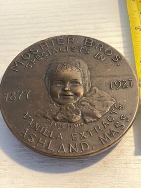 Moshier Bros. Commemorative Vanilla Extracts Papee Weight Bronze Tone